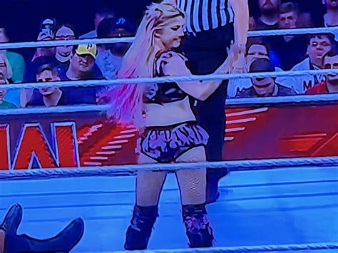 Ik a Sasha banks fan but the best ass in wwe is Alexa’s 💦💦💦 : r/AlexaBlissBooty