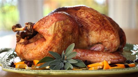 When to thaw a turkey for Thanksgiving: Tips for defrosting a turkey