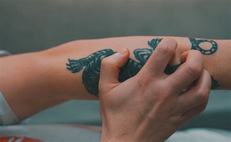 Why does my tattoo itch after years - Bronctattooaus.com