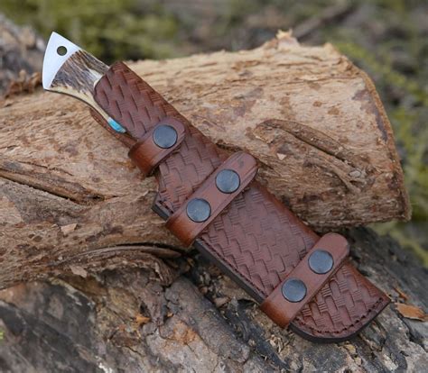 Premium Hunting Knife with Gut Hook - Handmade - Damascus Steel ...