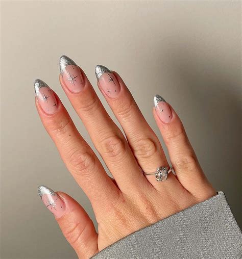 22 Amazing French Oval Nail Designs for Fall You Must Try