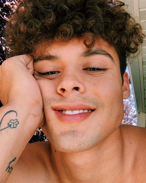 TikTok Star Camerin Kindle NUDE Dick Selfies • Leaked Meat