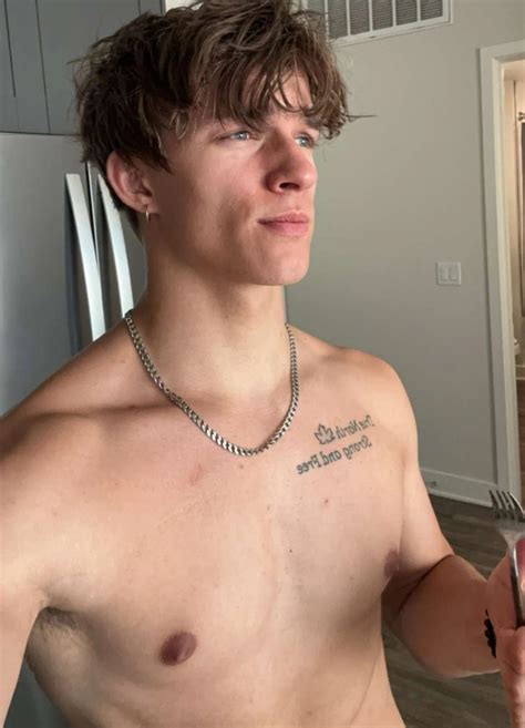 Picture of Alex Sampson in General Pictures - alex-sampson-1718133727.jpg | Teen Idols 4 You