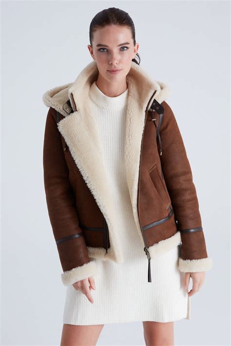 Chloe Shearling Sheepskin Jacket with Detachable Hood (Veste en peau de ...