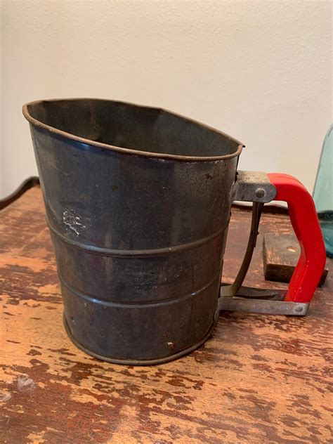 Vintage Red Handle Metal Large Kitchen Sifter, Squeeze Handle, Old ...