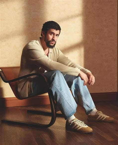 LA DIFÍCIL (Lyrics in English) - Bad Bunny