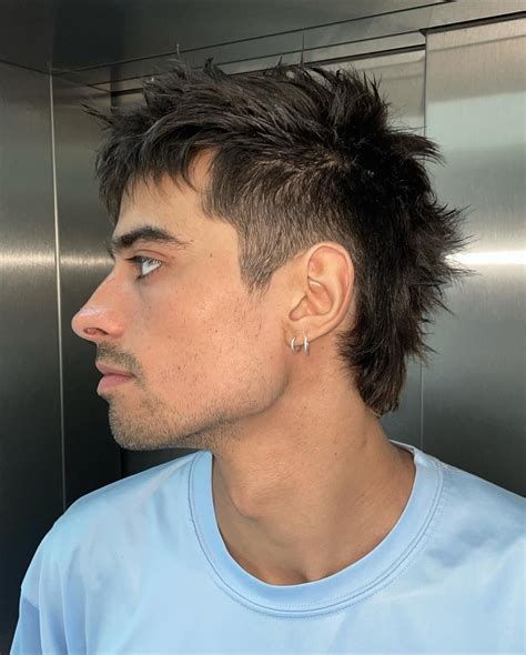 TAIGA on Instagram: "Spiky haircut = @lucroshani" | Männerhaare, Haare ...