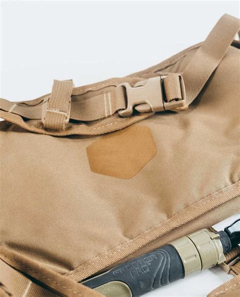 GEAR AID Tenacious Tape Hex Patches Coyote - 10733 - TACWRK