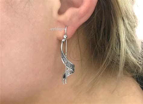 Серебряные серьги Мелодия купить