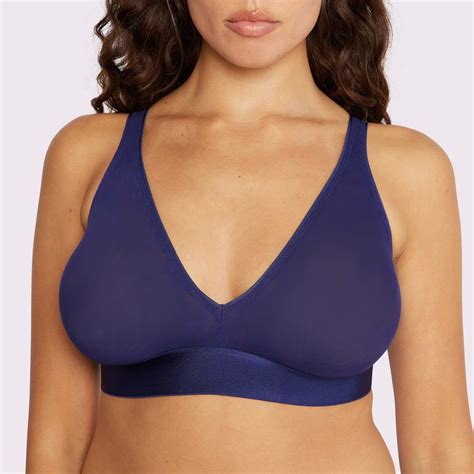 13 Best Wireless Bras For Large Breasts 2022 The Strategist