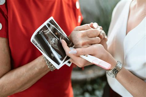 Why Is Pregnancy Test Negative with No Period: Explained – MomMed