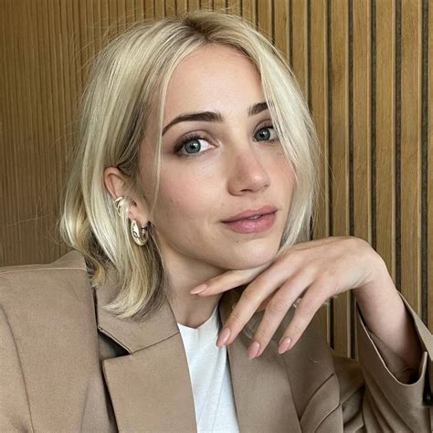 The Cutie Collective - Selfie by Emily Rudd IG: EmilysTeaParty