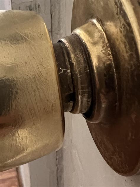 How to remove door handle : r/fixit