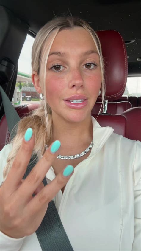 Emily Trapp (@emilytrappxo) - Urlebird