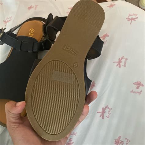 Cute black sandals - Depop