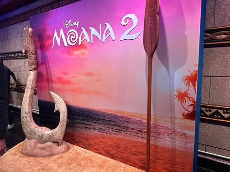 Photos / Video: “Moana 2” Sails Into Hollywood’s El Capitan Theatre ...