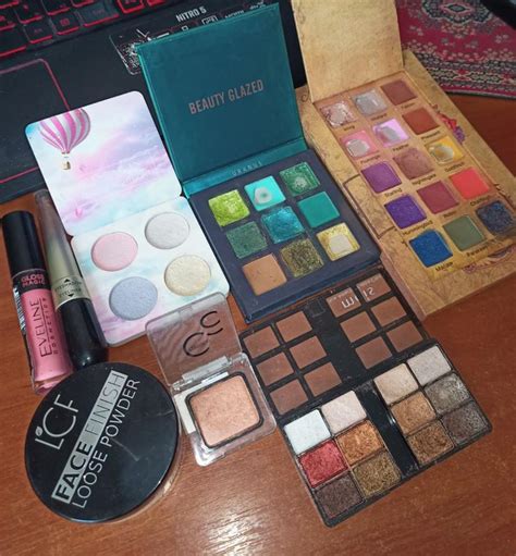 Набір косметики / лот / тіні + пудра + хайлайтер / beauty glazed ...