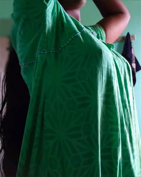 Mom knows the best techniques to seduce | Scrolller