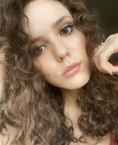 Curly Haired Nudes - What Is Nude Hair? - L'Oréal Paris - the-lius