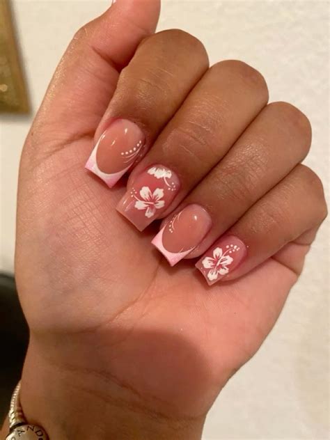 Stunning Short Square Nails for Summer 2024: Dominican Styles | Simple ...