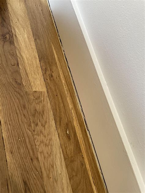 Caulking between floor and baseboard recommended? : r/homerenovations