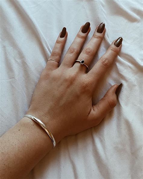 10 Best Earth-Toned Nail Polish Colors | Who What Wear