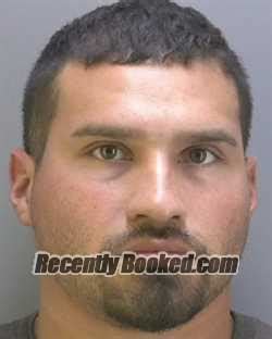 Recent Booking / Mugshot for LEOVARDITO GUTIERREZ in Hendry County, Florida
