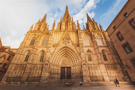 Best places to visit barcelona | Portugalessence.com
