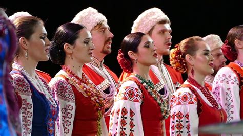 Кубанский казачий хор в Зимнем театре. Виктору Захарченко исполнилось ...