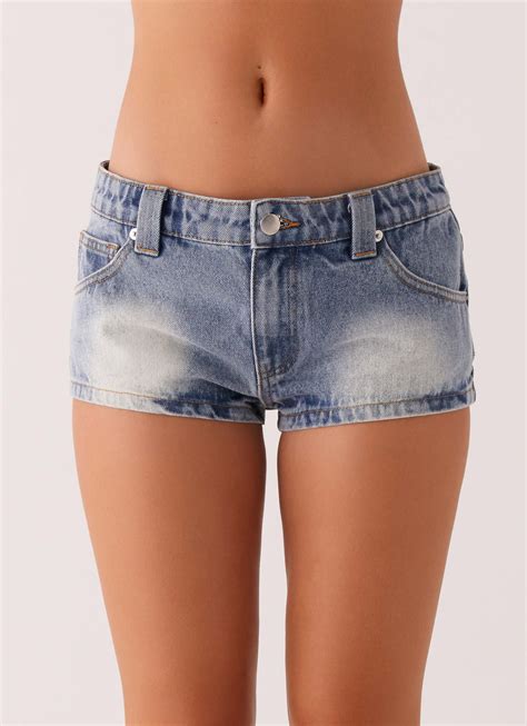 Headland Low Rise Denim Shorts - Light Wash Blue – Peppermayo US