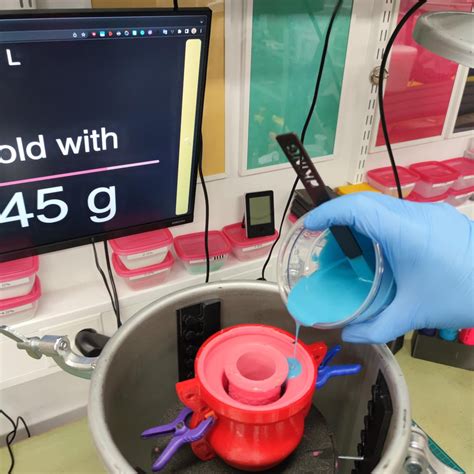 Homemade gape plug 💙 : r/DIYSILICONETOYS