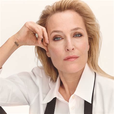Gillian Anderson Reveals Her Biggest Beauty Lessons