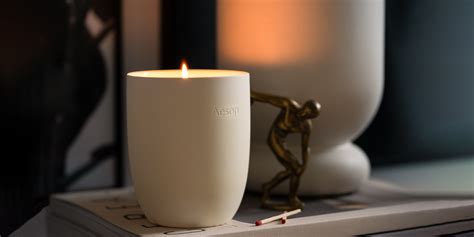 15 Best Scented Candles: Amazing Scent For You Or To Gift (2021 Guide)