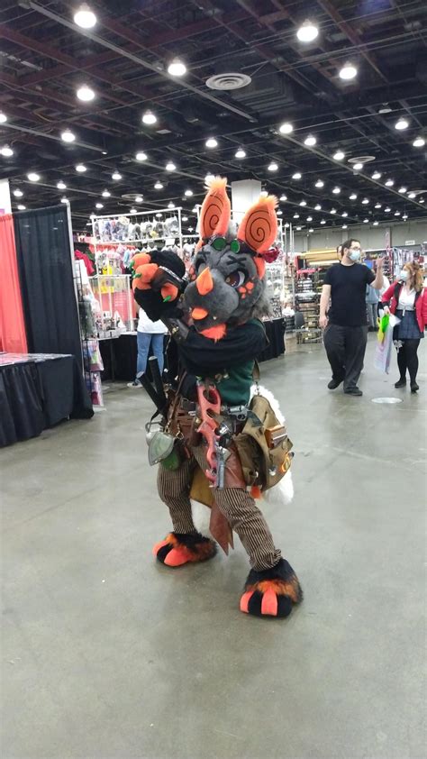 What's the gay to straight furry ratio? : r/furry