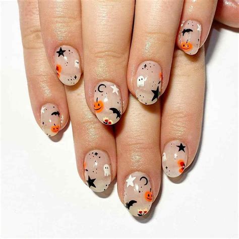 77 Short Halloween Nails: Cute, Simple, And Acrylic Designs To Try ...
