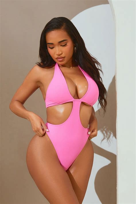 Hot pink one piece – Artofit