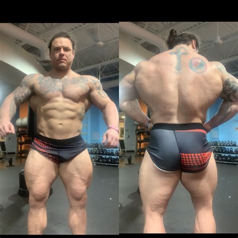 3 weeks out from prep, 245lbs : r/bodybuilding