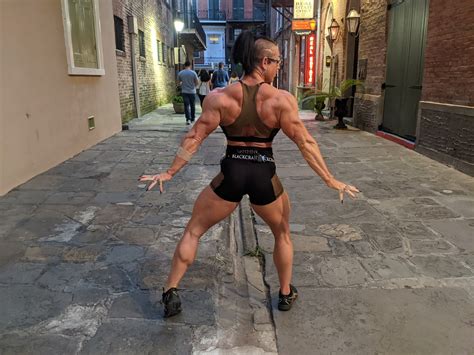 MuscleGeisha's profile at HerBicepsCam