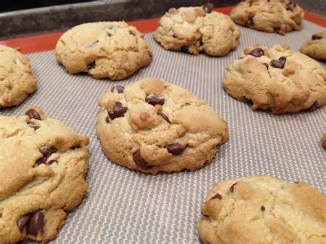 baking chocolate chip cookies in convection oven