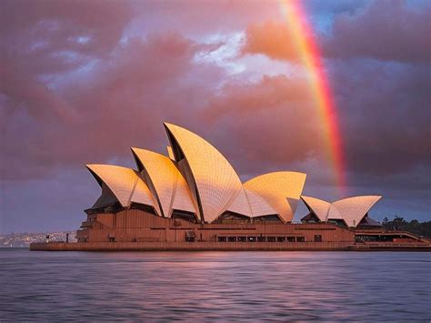 United Airlines soars Down Under with renewed direct flights from ...