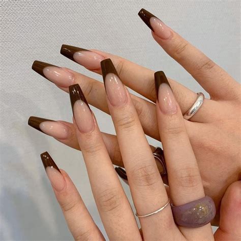 10 Elegantes diseños de uñas en color café para lucir increíble este ...