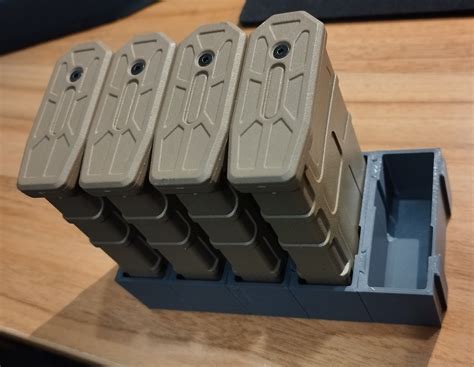 STL file M4 small magazine holder・3D printing template to download・Cults
