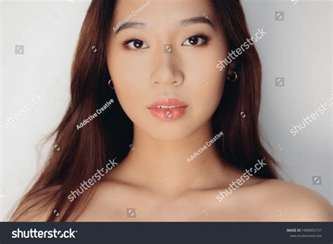 Portrait Naked Young Chinese Woman Looking Stock Photo 1909055731 ...