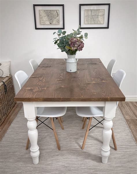 7 Essential Farmhouse Style Kitchen Tables For Cozy Gatherings