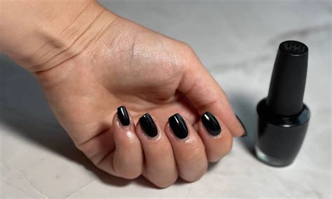 OPI Black Onyx Review (Plus essie licorice Comparison)