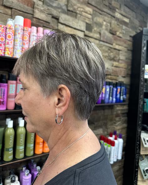 24 Ultimate Mini Pixie Cuts for Women Over 60 With Grey Hair - Kappers ...