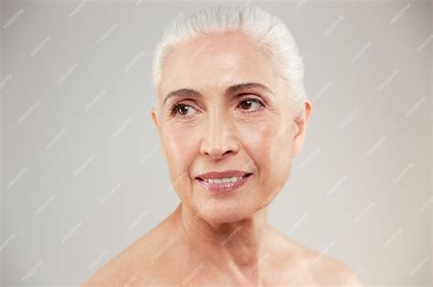 Free Photo | Beauty portrait of an attractive naked elderly woman