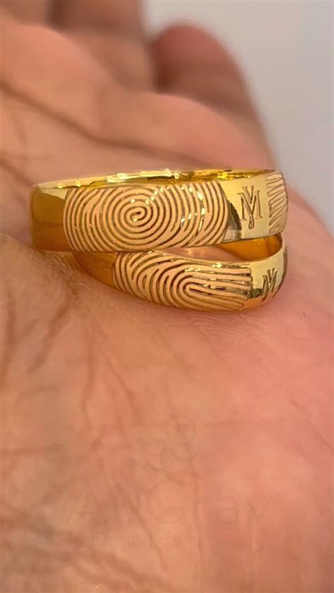 Pin by veera brahmendra on Gold rings | Wedding ring with name, Couple ...