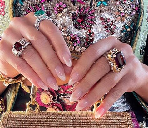 The American Manicure Is Changing the Definition of the French Manicure ...