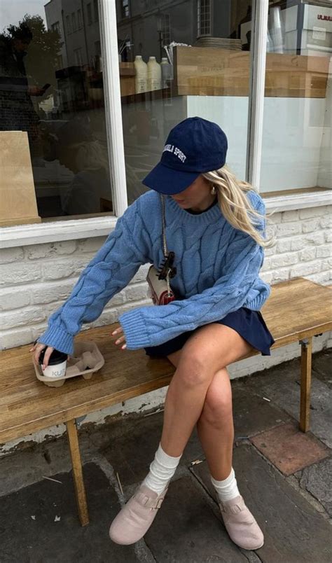 Ver os detalhes da imagem relacionada. Outfits para hacer de tus calcetas las protagonistas del otoño | Es la Moda